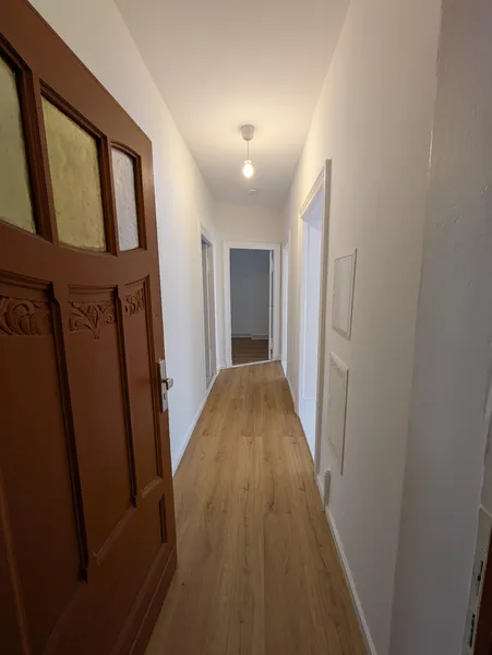Geräumige und helle Altbauwohnung mit Balkon in der Wilhelmstadt zu vermieten! — photo 1